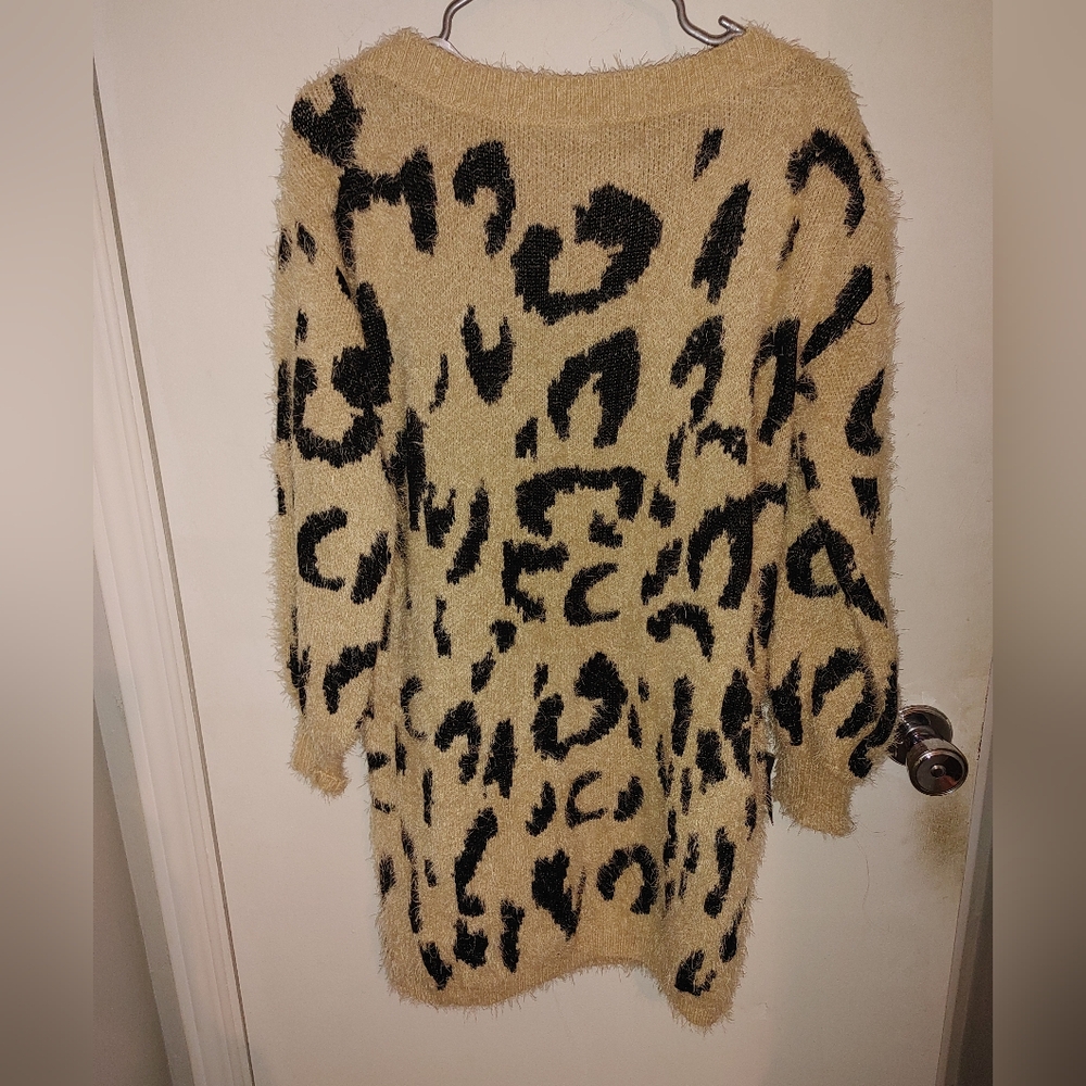 Wild & Sweet Tan Leopard Print Sweater Dres Sz.XS NWT - Picture 6 of 9
